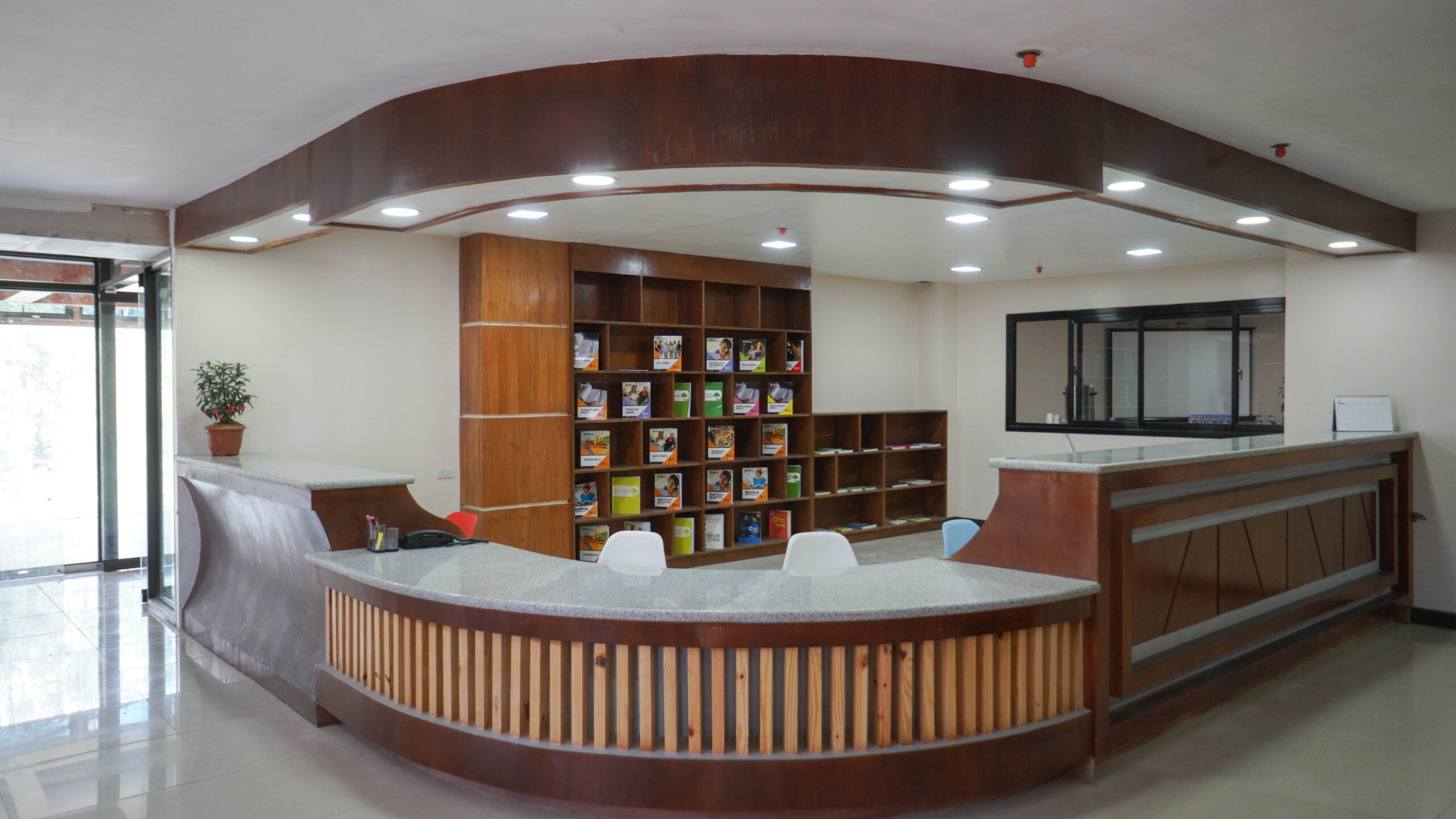 Pines Main 菲律賓語言學校