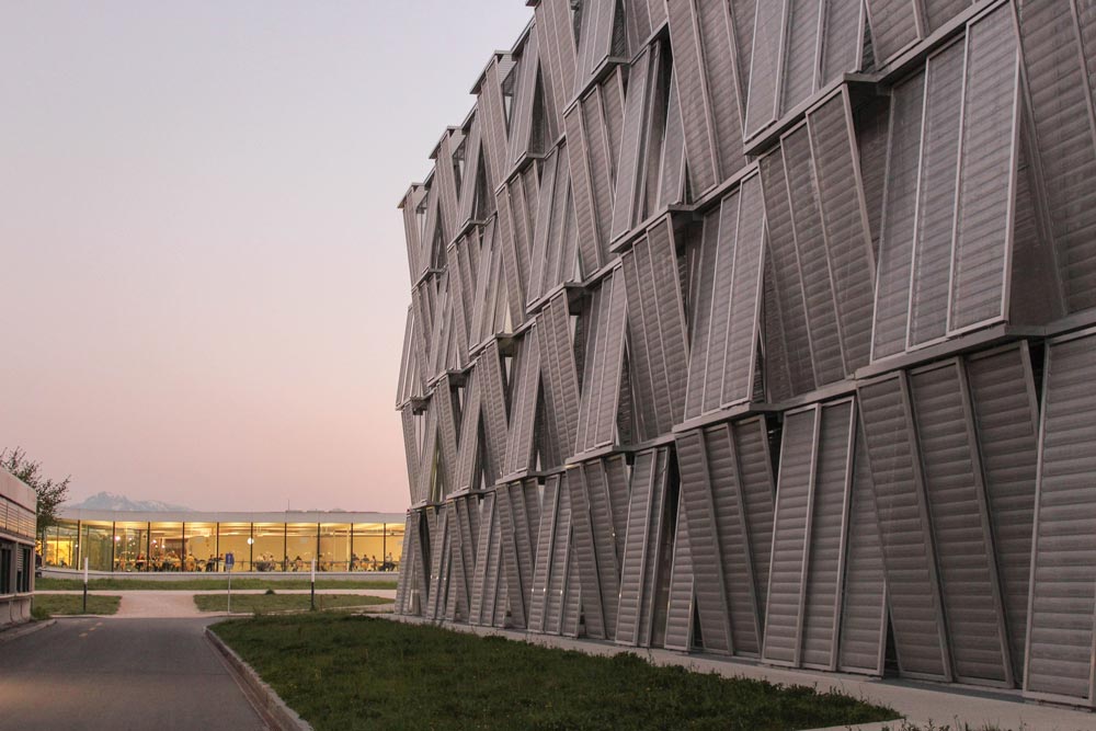 作爲瑞士唯二聯邦理工學院的洛桑聯邦理工學院，在瑞士大學排名僅次於蘇黎世聯邦理工學院