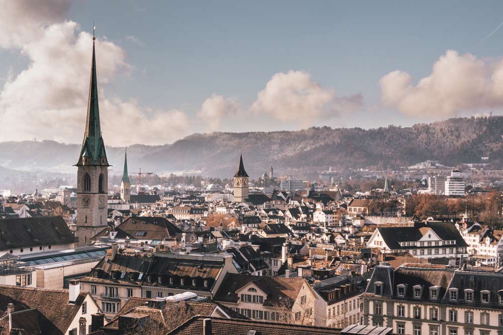 蘇黎世聯邦理工學院是在所有瑞士大學排名第一