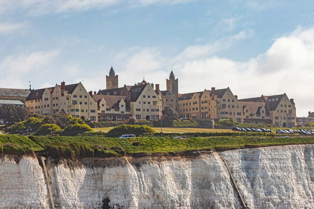 Roedean School 是其中一家英國高中排名成績比較好的學校