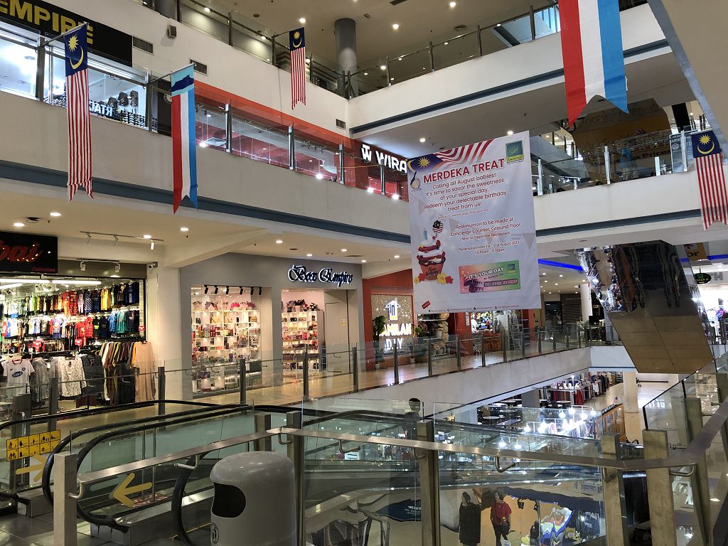 沙巴購物中心1Borneo購物商城