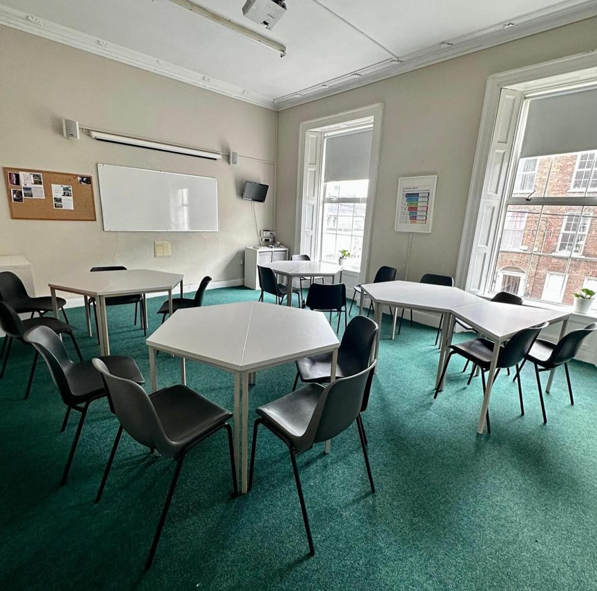 Limerick Language centre 愛爾蘭語言學校