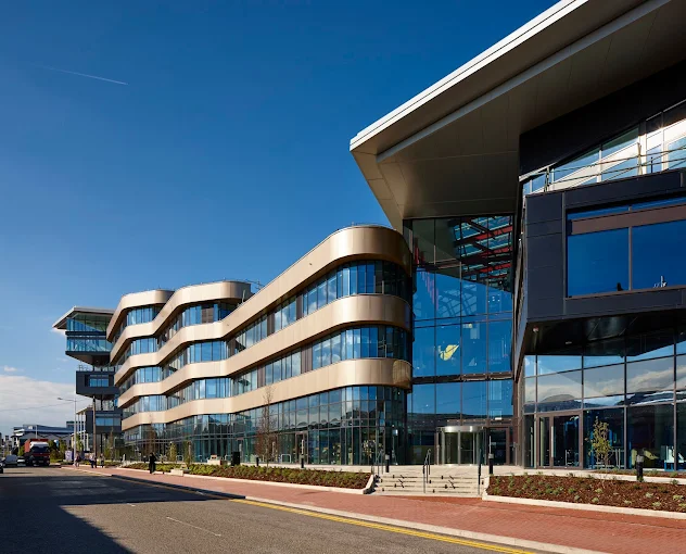 卡地夫與維爾國際學院／英國高中