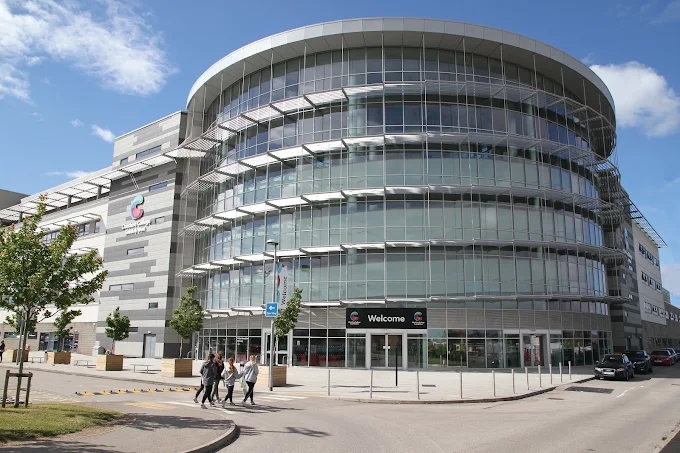 柴郡學院／英國高中