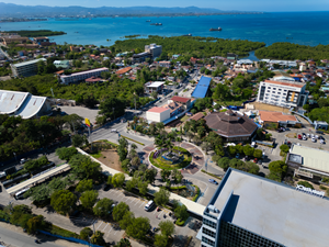 QQ English Beach Front 冬令營，校區周邊空拍