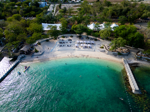 QQ English Beach Front 冬令營，海濱校區空拍