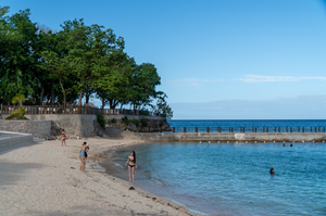 QQ English Beach Front 冬令營，校區海灣